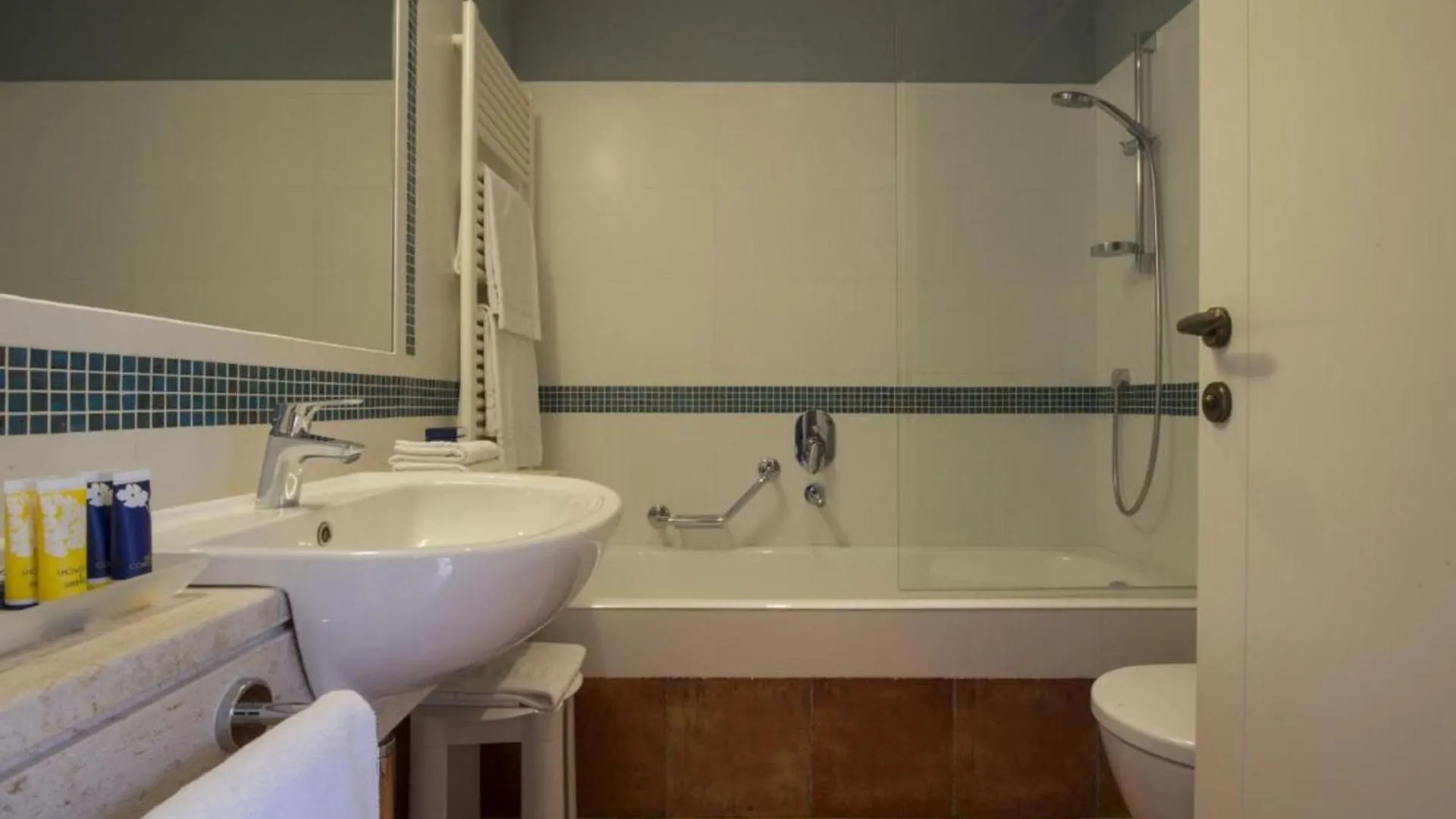 Sardinian-Style Resort 2 Bedroom Apartments Sleeps 7 普拉