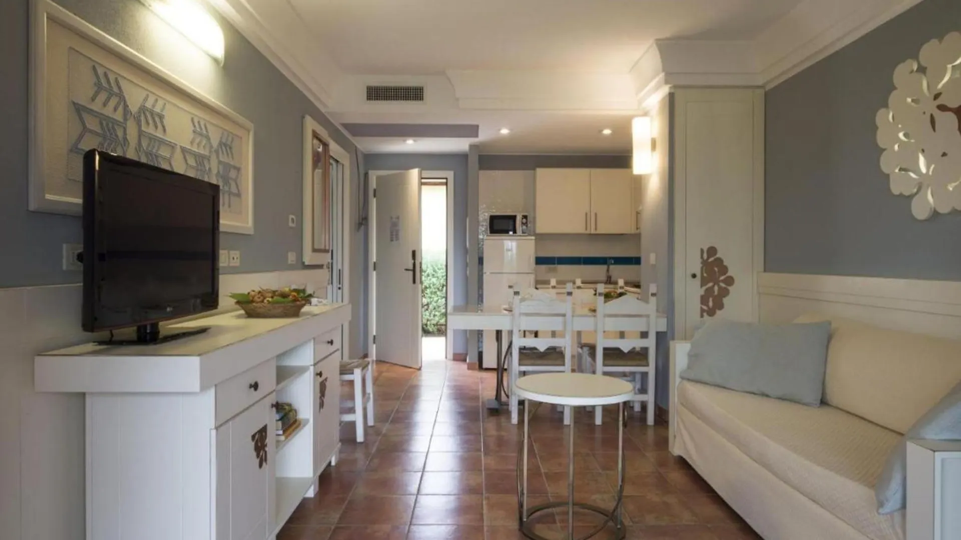 Sardinian-Style Resort 2 Bedroom Apartments Sleeps 7 普拉